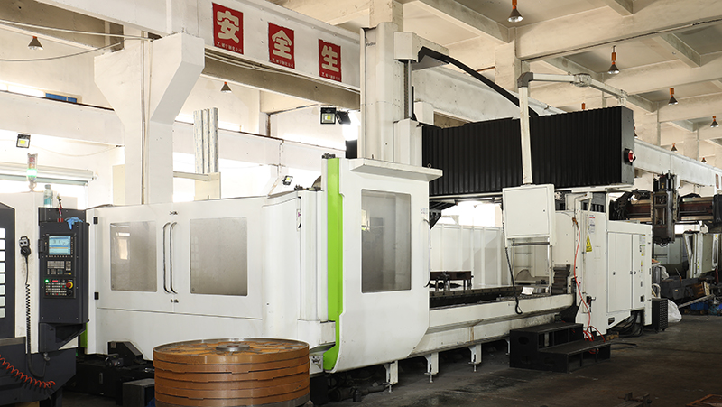 Large 5-Axis Gantry Machining Center